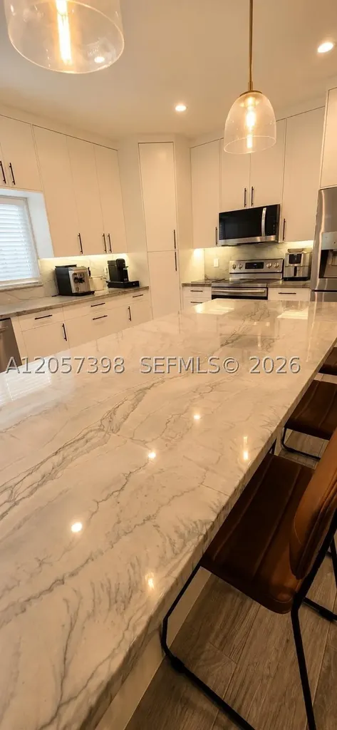 6958 Park Street Hollywood FL 33024