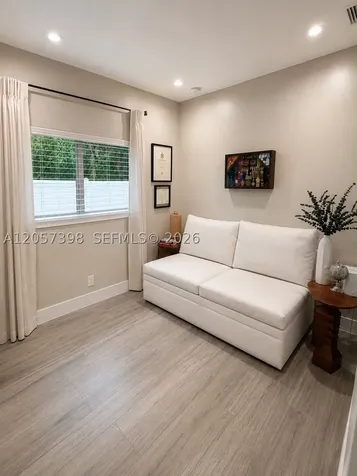 6958 Park Street Hollywood FL 33024