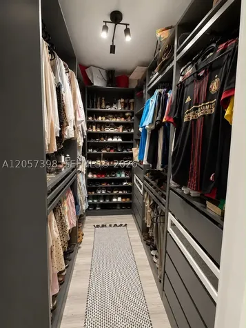 6958 Park Street Hollywood FL 33024
