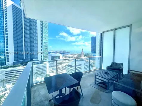 851 NE 1st Avenue Miami FL 33132