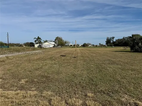 987 Watson Way Moore Haven FL 33471