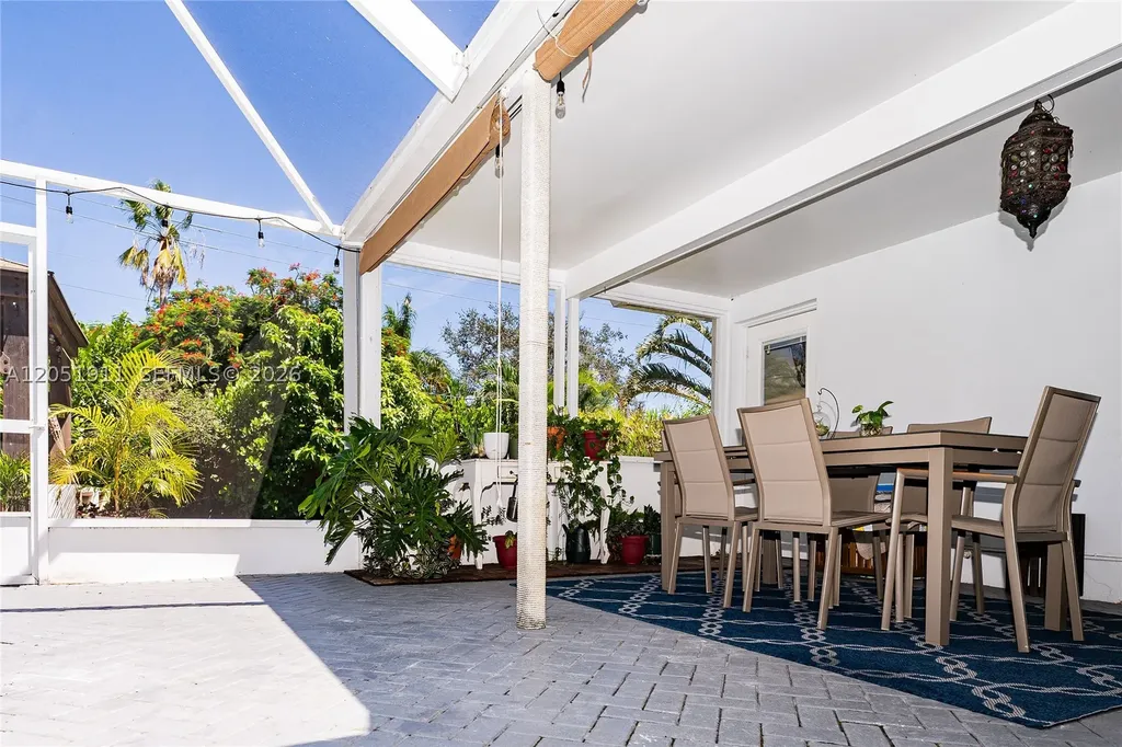 1529 Bayview Drive Fort Lauderdale FL 33304