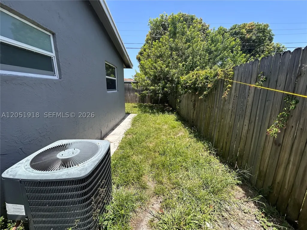 3070 NW 12th Court Fort Lauderdale FL 33311