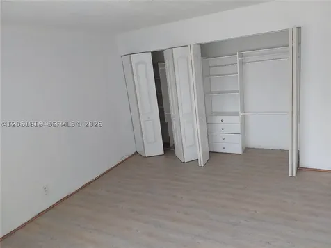 180 12 Hallandale Beach FL 33009