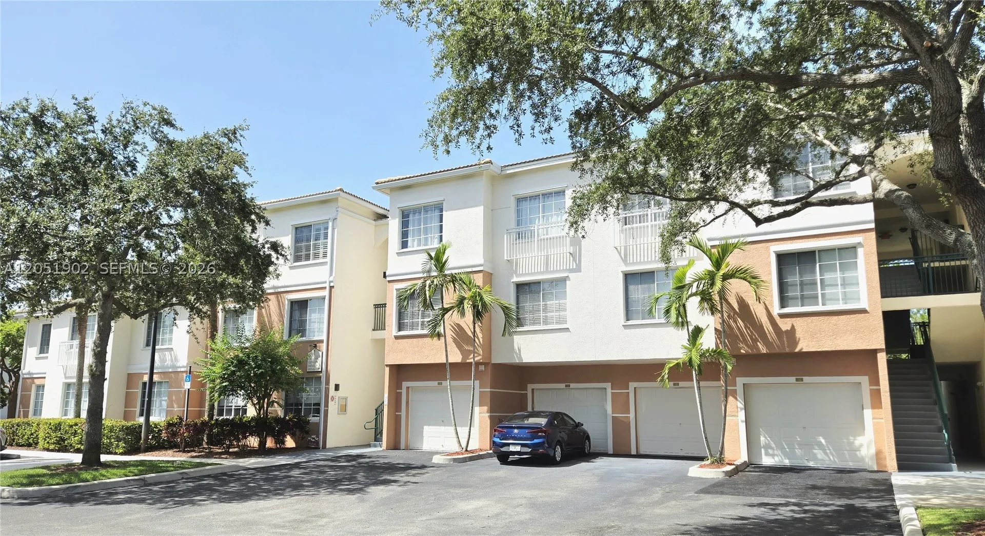 1307 E Myrtlewood Circle E Palm Beach Gardens FL 33418