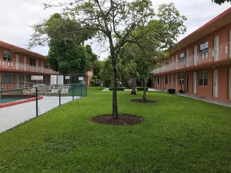4550 SW 67th Avenue Miami FL 33155