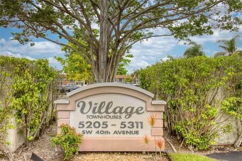 5215 SW 40th Avenue Dania Beach FL 33314