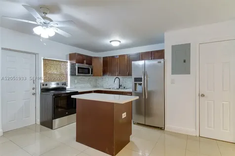5215 SW 40th Avenue Dania Beach FL 33314
