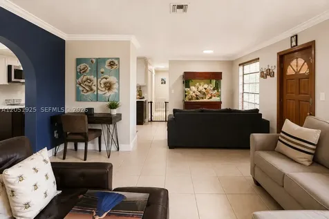 5865 W 13 Avenue Hialeah FL 33012
