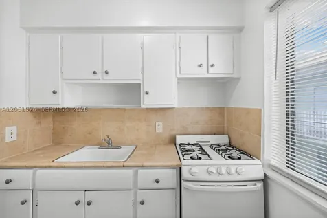 7721 Dickens Avenue Miami Beach FL 33141