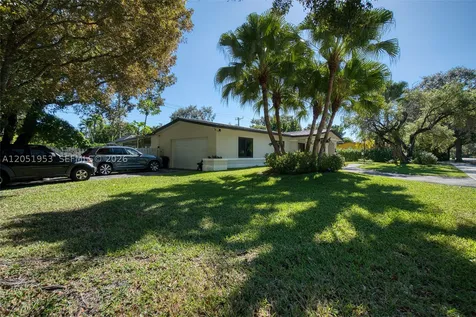 9801 SW 73rd Court Pinecrest FL 33156