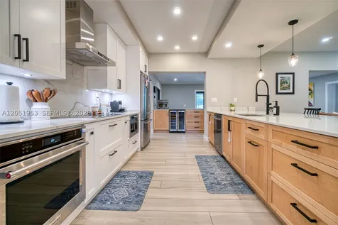 9801 SW 73rd Court Pinecrest FL 33156