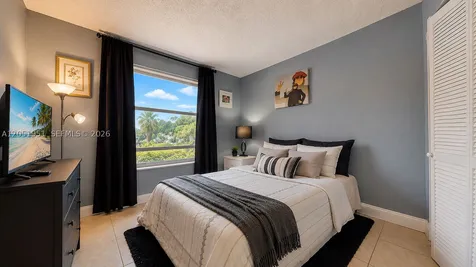 15701 W Waterside Circle Sunrise FL 33326
