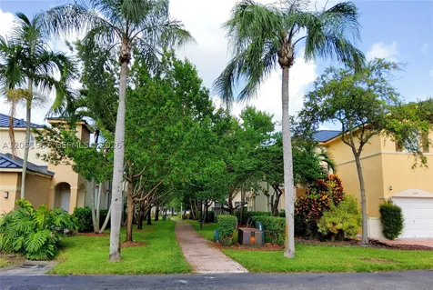 11252 NW 54th Terrace Doral FL 33178