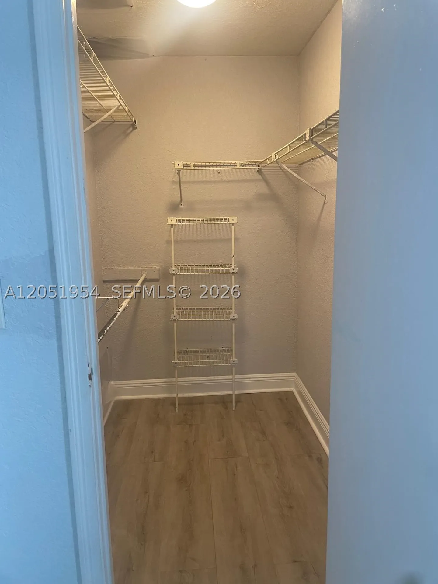 927 Riverside Drive Coral Springs FL 33071
