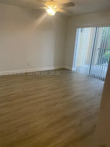 927 Riverside Drive Coral Springs FL 33071