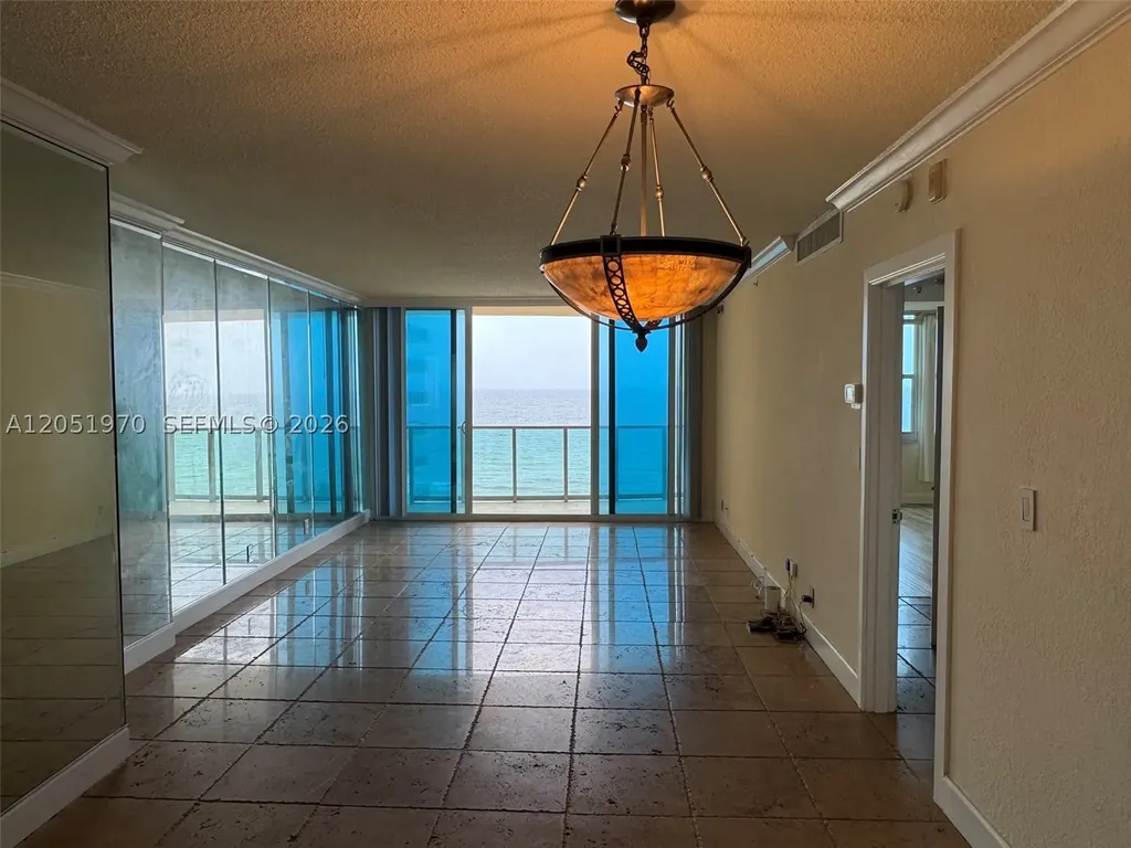 2501 S Ocean Drive Hollywood FL 33019