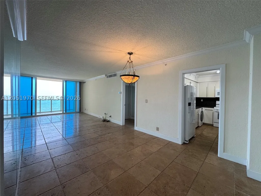 2501 S Ocean Drive Hollywood FL 33019