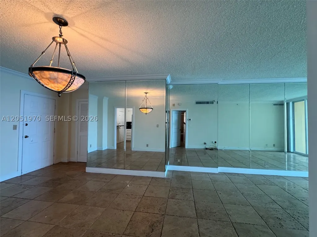 2501 S Ocean Drive Hollywood FL 33019