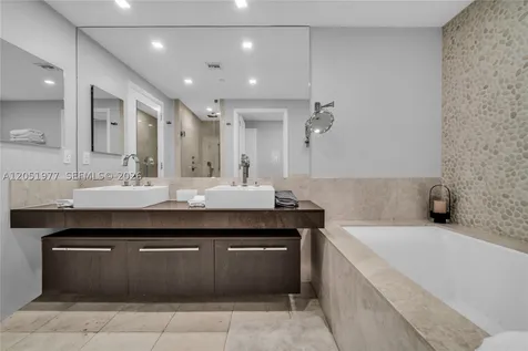 17121 Collins Avenue Sunny Isles Beach FL 33160