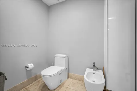 17121 Collins Avenue Sunny Isles Beach FL 33160