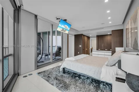 17121 Collins Avenue Sunny Isles Beach FL 33160