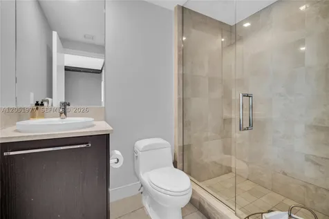 17121 Collins Avenue Sunny Isles Beach FL 33160