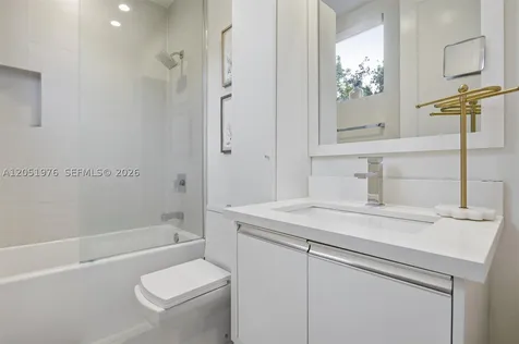 6671 NW 105th Place Doral FL 33178