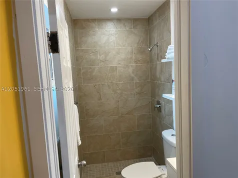 320 NE 160th Street Miami FL 33162
