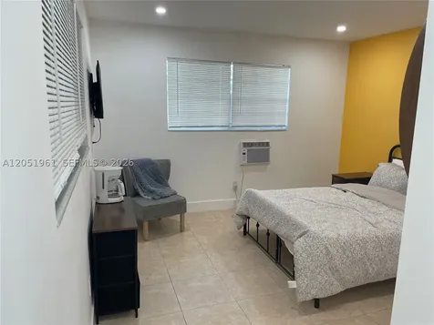 320 NE 160th Street Miami FL 33162