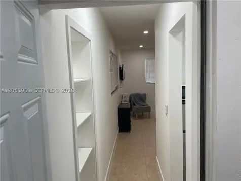 320 NE 160th Street Miami FL 33162