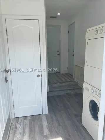 320 NE 160th Street Miami FL 33162