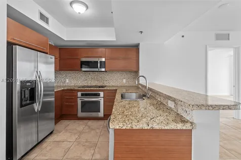 2681 N Flamingo Road Sunrise FL 33323