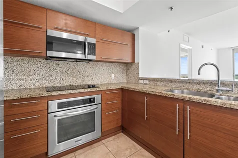 2681 N Flamingo Road Sunrise FL 33323