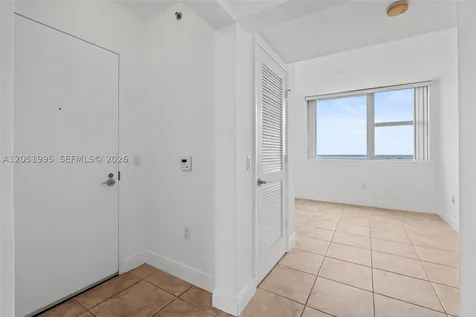 2681 N Flamingo Road Sunrise FL 33323