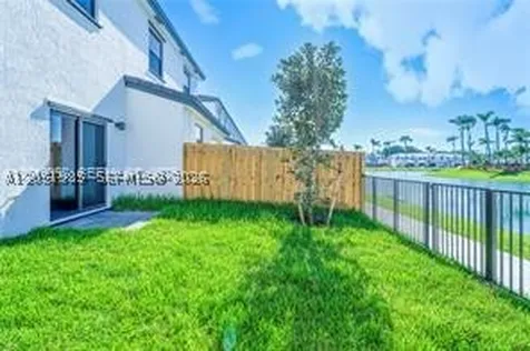 4941 Peacock Way Dania Beach FL 33312
