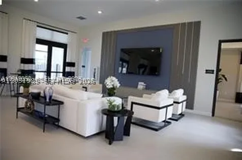 4941 Peacock Way Dania Beach FL 33312