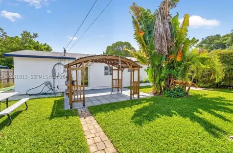 540 NE 61st Street Oakland Park FL 33334