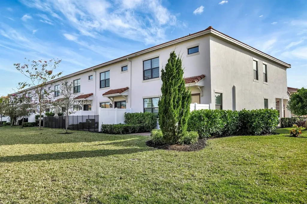 9517 Glider Way Boca Raton FL 33428