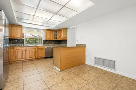 8744 SW 176th Terrace Palmetto Bay FL 33157