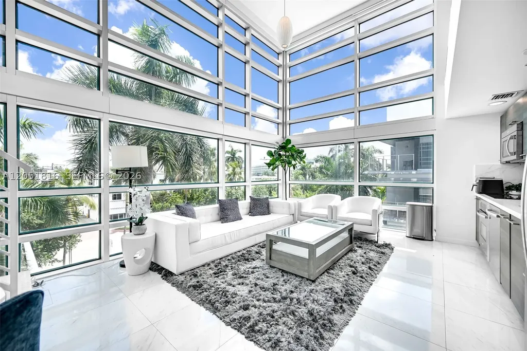 421 Meridian Avenue Miami Beach FL 33139