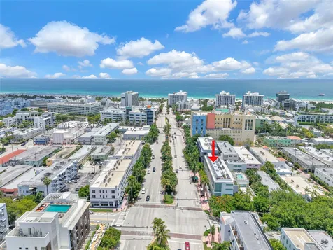 421 Meridian Avenue Miami Beach FL 33139
