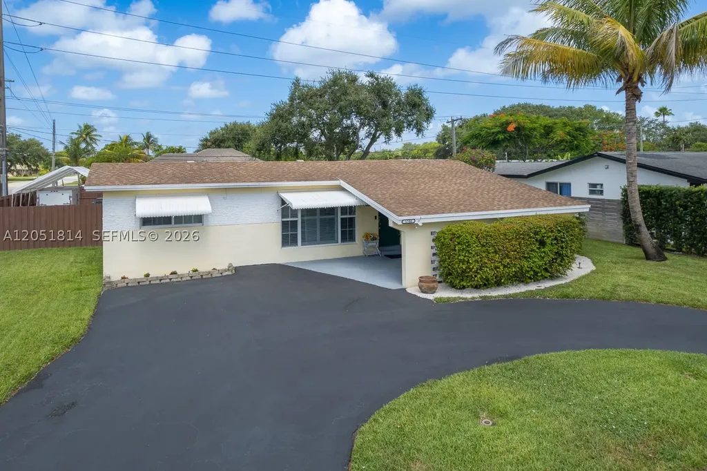 1700 N Park Road Hollywood FL 33021