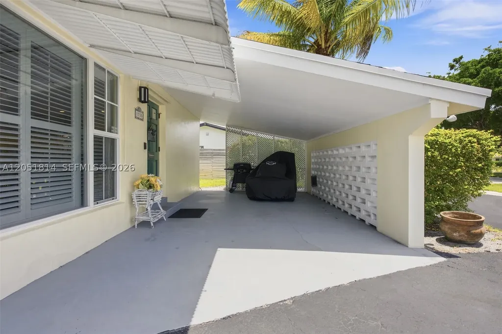 1700 N Park Road Hollywood FL 33021