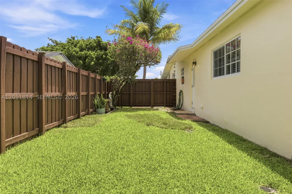 1700 N Park Road Hollywood FL 33021