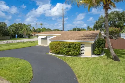 1700 N Park Road Hollywood FL 33021