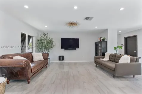 1255 Taylor Street Hollywood FL 33019
