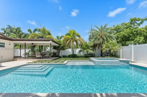 1255 Taylor Street Hollywood FL 33019