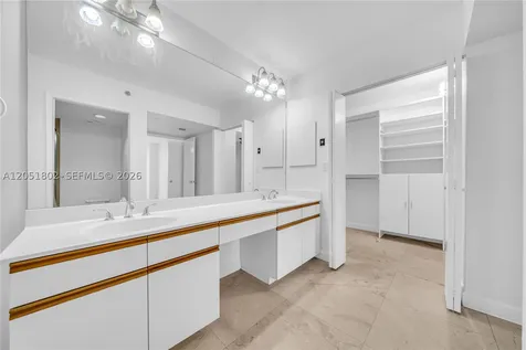 3600 Mystic Pointe Drive Aventura FL 33180
