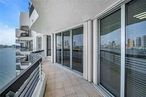 3600 Mystic Pointe Drive Aventura FL 33180